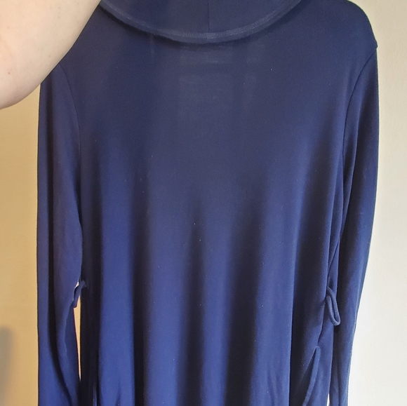 Women's Robe - Picture 2 of 4